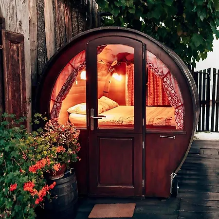 Glamping Il Rifugio Dei Marsi * 아스콜리피체노