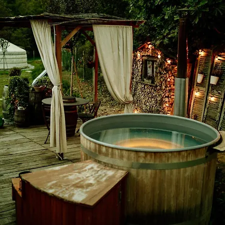 Glamping Il Rifugio Dei Marsi *